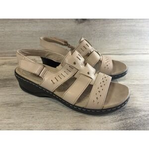 Clarks Lexi Qwin Wedge Sandals Womens Size 8.5 Beige Strappy Slingback Shoes